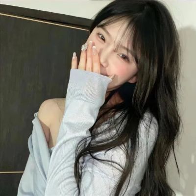 手机挡脸头像女仙气全身 图片 3