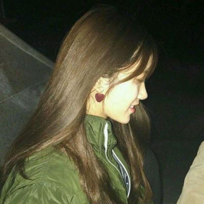 2026年的新款头像女 图片 1