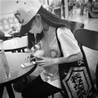 2026女人旺财又健康的头像女中年 图片 2