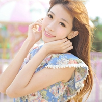知性女生头像侧脸 图片 6
