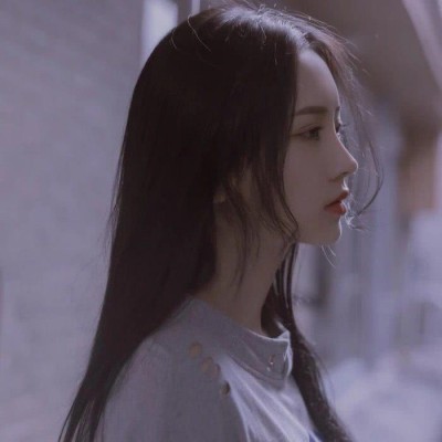 最新的头像女生伤感 图片 4